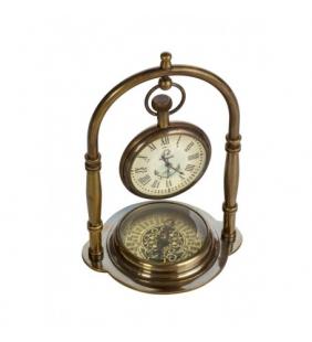 Reloj y brújula náutico
