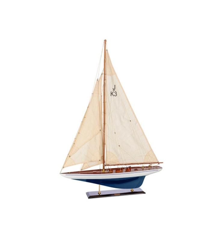 Velero Shamrock  V