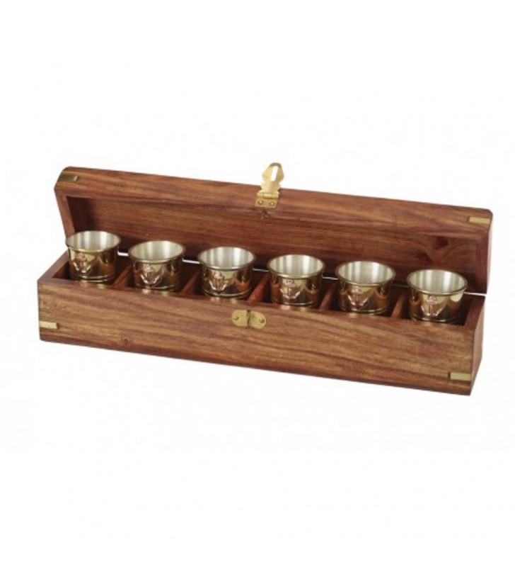 Caja con 6 vasos chupito